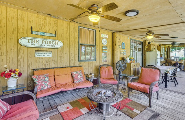 Alabama River Retreat: Dock, Fire Pit, Grill!