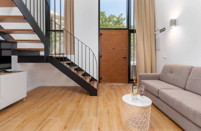 A (VA062.1) TH Alameda suites loft 1
