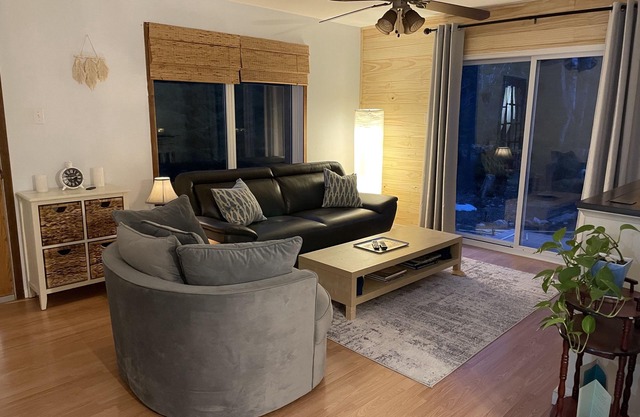 Albert Beach Cabin with Hot Tub - 5 min walk to beach