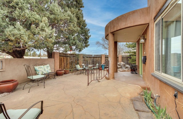 Albuquerque Home w/ Patio < 1 Mile to Nob Hill!