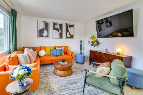 Albuquerque Retreat with Hot Tub - Central Location!