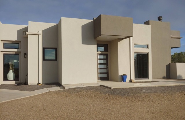 Albuquerque West Ultra Contemporary Casita Retreat mit Ansichten