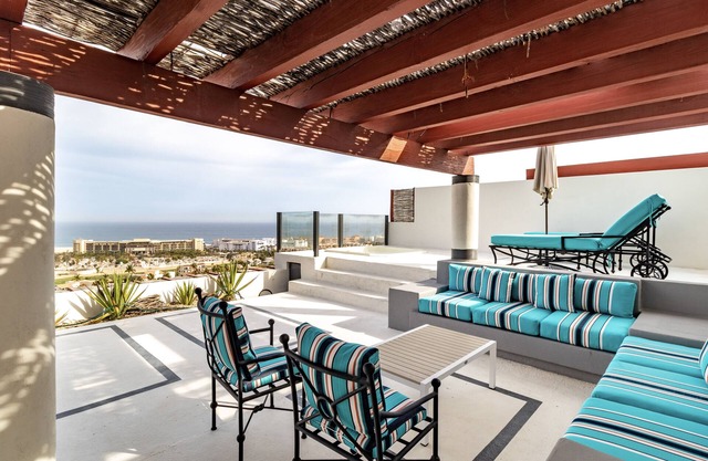 Alegranza Luxury Ocean View Penthouse Walking Distance to Downtown and Beach