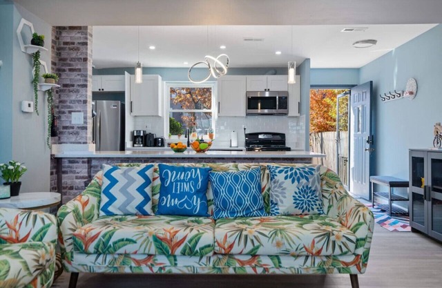 Alexandria Old Town home-walking distance to Metro