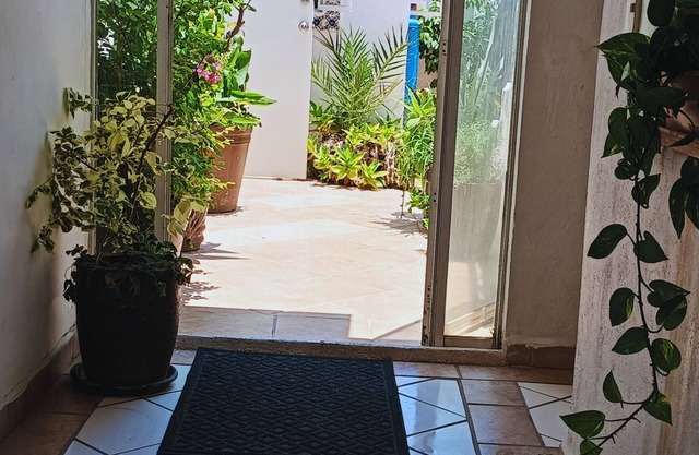 Alexandross Hostel BnB