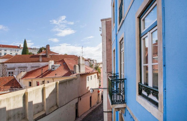 Alfama St George Castle District Fabulous 3 Bedrooms 2 Bathrooms AC Balcony 1st floor Apartment 19th Century Building