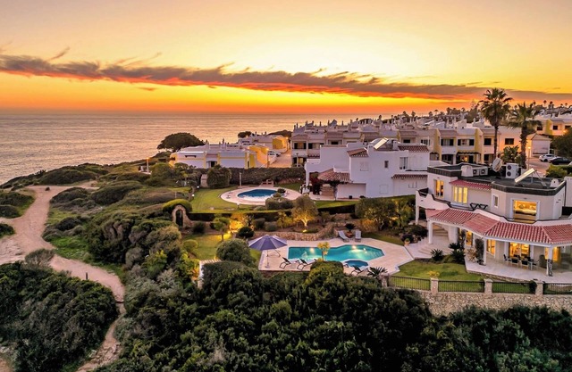 Algarve Villa with Iconic Benagil Views and Pool
