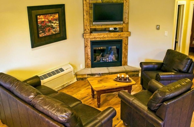 Algonquin Luxury Cottage