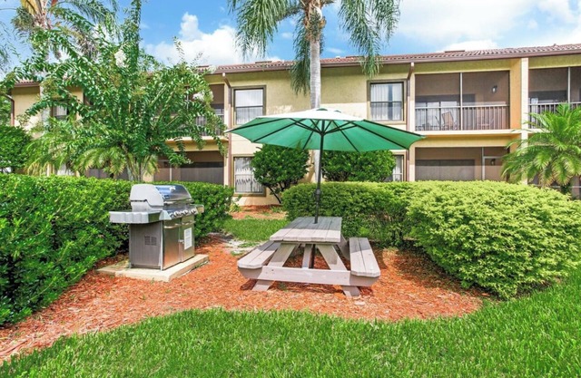 Alhambra at Poinciana 1BR Suite Saturday Check-In