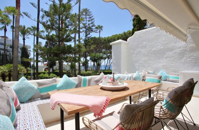 Alhambra Del Mar Apartment