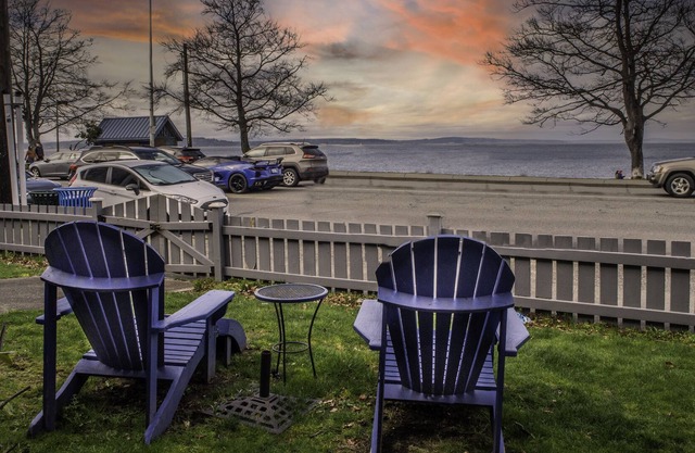 Alki Beach Paradise Retreat