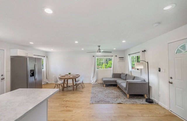 All-Access Oahu 2BR - Parking, WiFi, Surf & Hikes