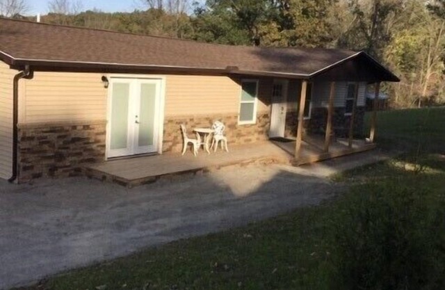 All American Cabin mit ausreichend Parkmöglichkeiten