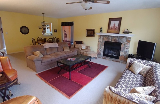All inclusive 3 bedrooms, 2 full baths to accommodate a max of 6 in Anderson. SC