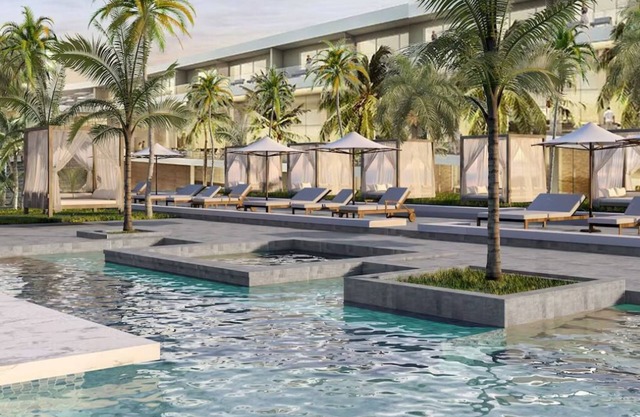 All-Inclusive XP: Spacious Room w/Private Pool & Garden in Beachfront Resort