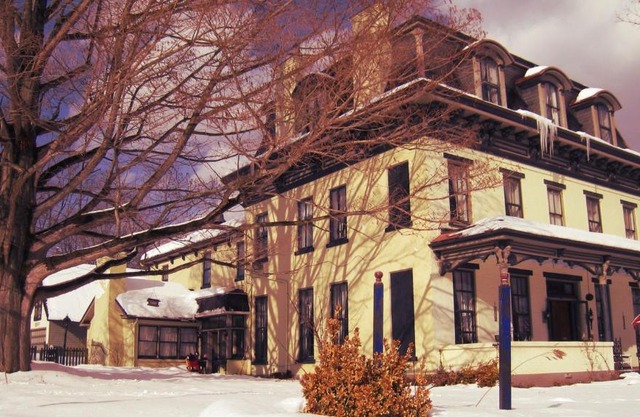 Allegheny Street Bed & Breakfast
