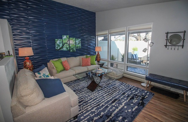 Allergy Friendly Cobalt Bungalow Close to Hospital