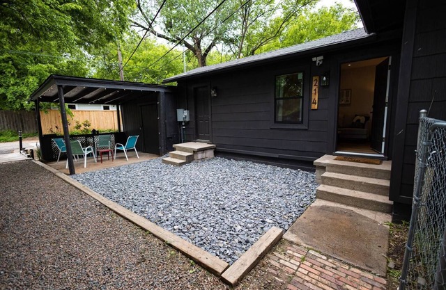 Alley Chalet Tiny Home w Bridge!