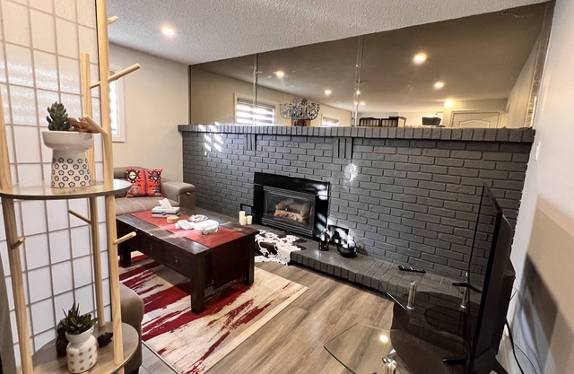 Alluring Private Bachelor Unit