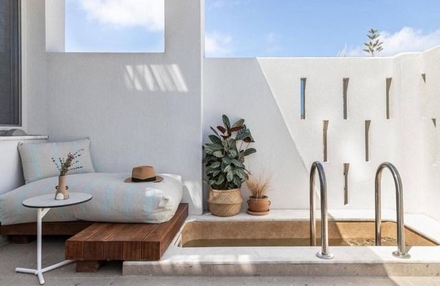 Alluring Skyros Suite | Suite Imperial | 1 Bedroom | Private Furnished Terrace | Outdoor Plunge Pool | Concierge Services | Vina