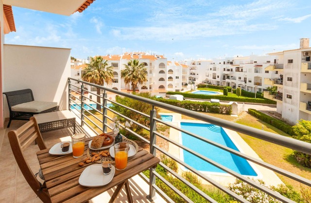 Almond Apartment Ocv - Pool & Garage