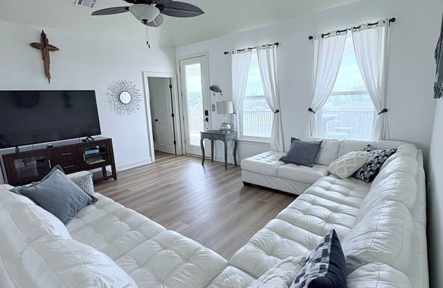 Neu gebaute, luxuriöse Ferienhaus !!