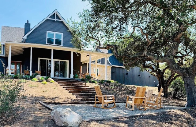 "Almost" Brand New 2020 "Modern Farm House ". Close to beach and wine country