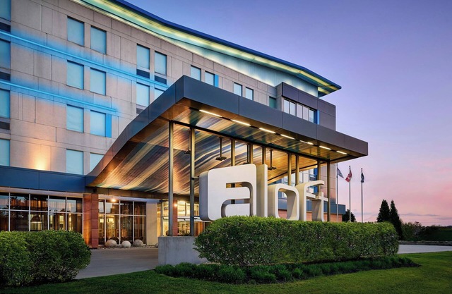 Aloft Montreal Airport