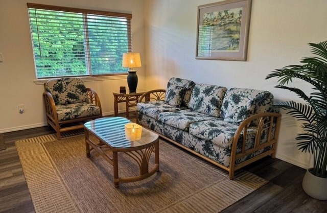 Aloha Hale - 3-bedroom house in tropical Pāhoa near Hilo