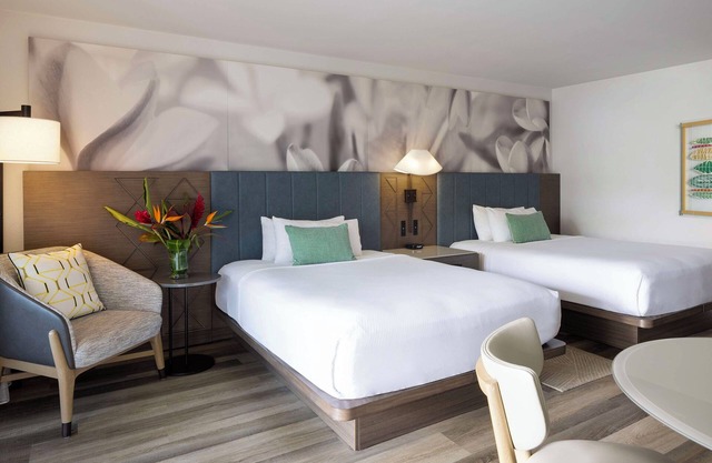 Aloha-Infused Luxury Hideaway! 3 Family-friendly Accommodations! Outdoor Pool!