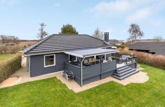 "Aloisia" - 300m from the sea by Interhome