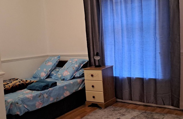 ALOJA LUXURY PLACE. is located in a serene environment in Manchester U.K,