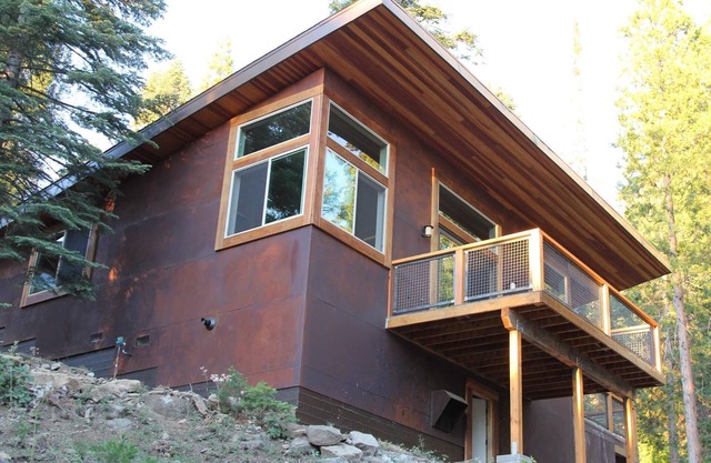 Neues, behindertengerechtes Chalet vor den Toren des Yosemite-Nationalparks, das erst 2016 gebaut wurde! Enjo ...