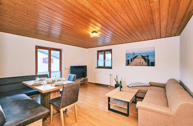 Alpenrose 91 m², 2-5 Personen, 2 sep. Schlafzimmer, Wohnküche, WLAN, Balkon