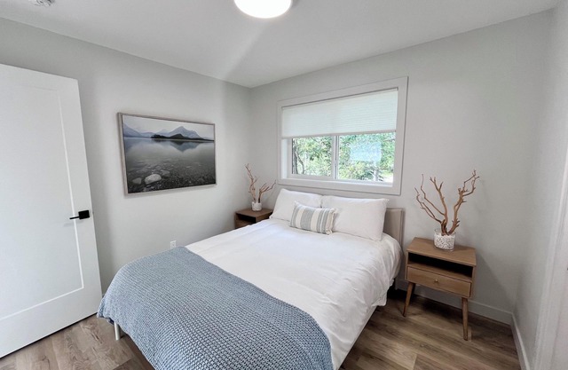Alpine Escape-Completely Renovated Home, 20 minutes from Jasper Park Gates