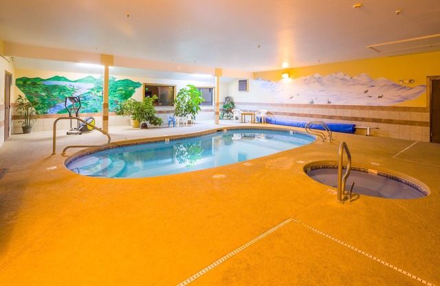 Alpine Inn & Suites