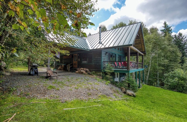Alpine Loon Lodge - Nur 1,6 km von der Innenstadt von Rangeley entfernt mit Seeblick!