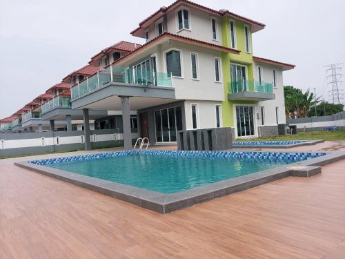 ALPINE Port Dickson Taman Kiara 2 Homestay Semi-D Cornet Lot