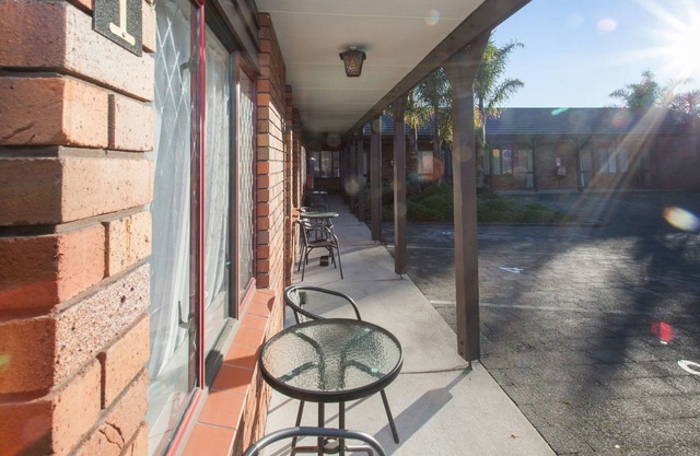 Alton Lodge Motel