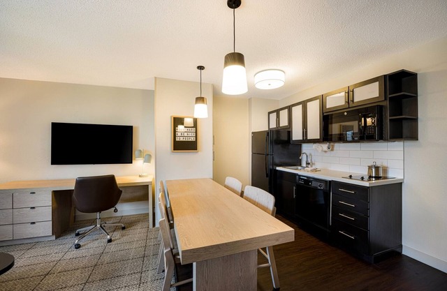 Always a Great Idea To Unwind! 4 Comfortable Units, Close to Statue of Liberty