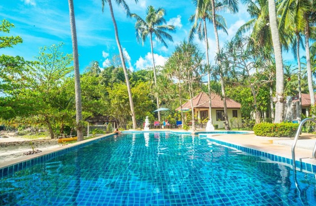 Am Samui Resort Taling Ngam