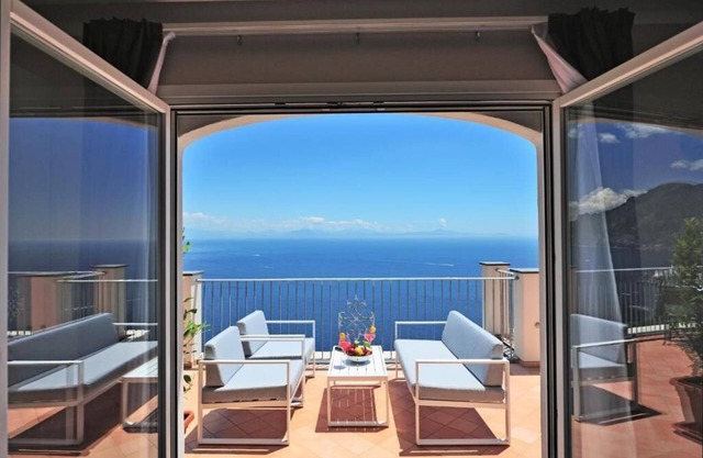 Amalfi Blu Retreat