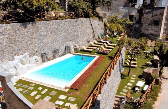 Loft with private terrace with Pool by AMALFIVACATION.IT