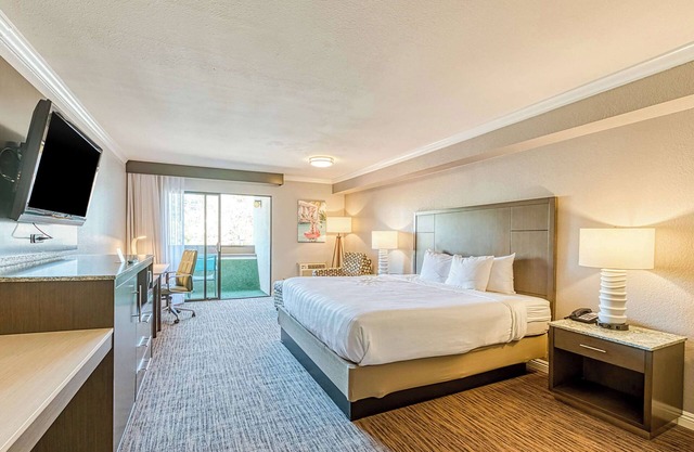 Amanzi Hotel, Ascend Hotel Collection
