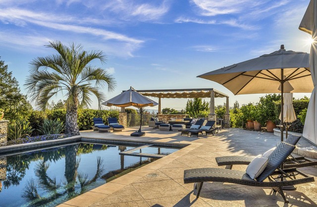 Amarosa Estate sleeps 8 SantaRosa pool firepit spa