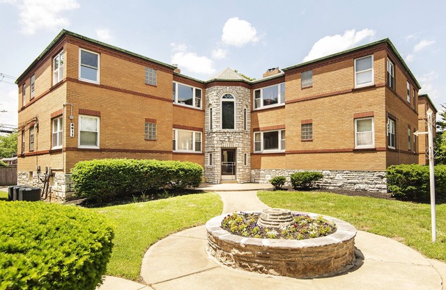 Amazing 1 Bedroom Apartment with Street Parking