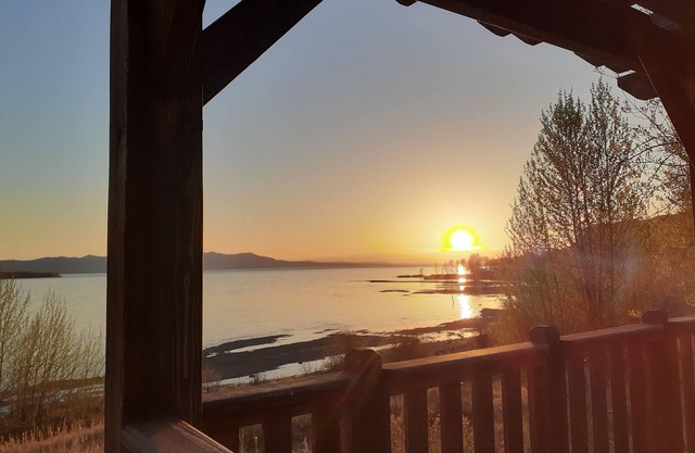 Amazing 2-bedroom bed & breakfast in Fort St. James
