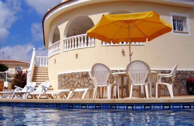 Villa Sara- Luxusvilla mit 3 Schlafzimmern, eigenem Pool, Strand & Golfplatznähe