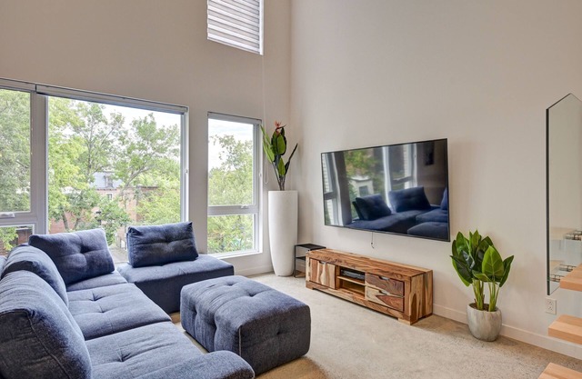 Amazing 3 bedrooms/2Bathroom - Downtown Montreal