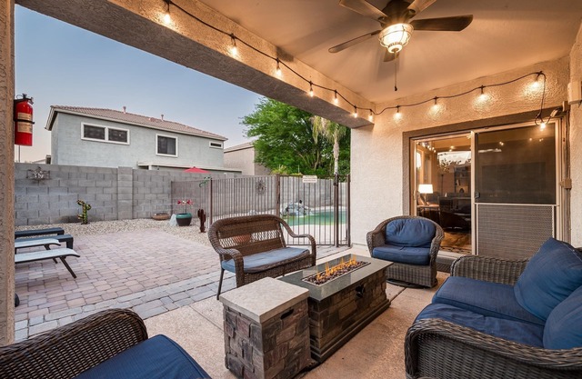 Amazing 4 bedroom, 2.5 bathroom heated pool, firepit, BBQ perfect for families
